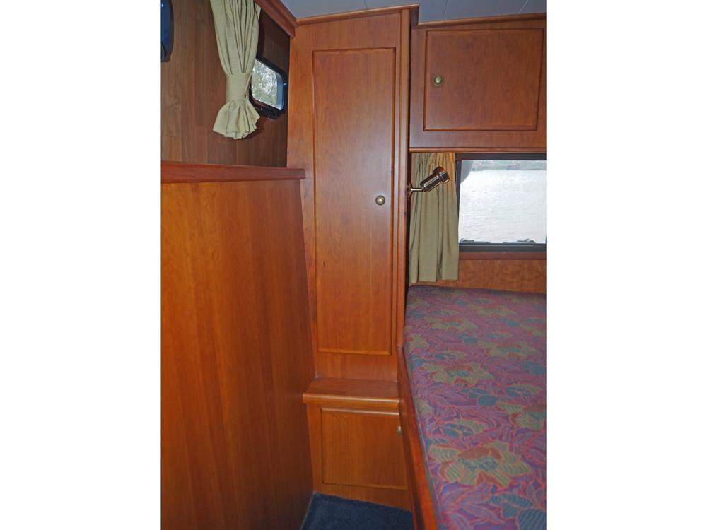 Aft cabin, Accommodation